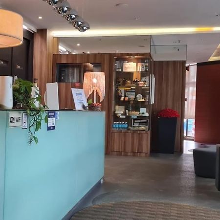 Extreme Boutique Hotel Kluang Bagian luar foto