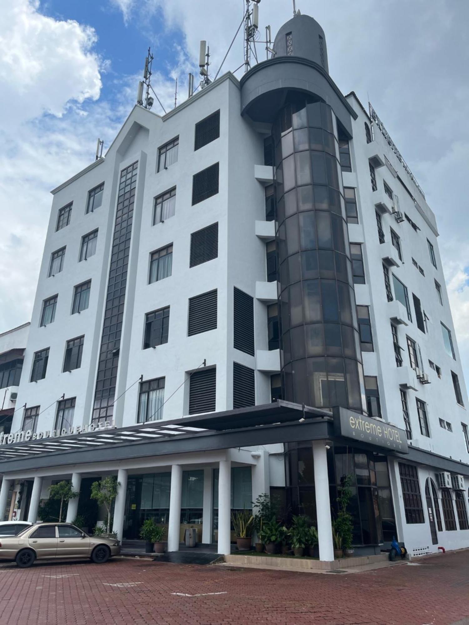 Extreme Boutique Hotel Kluang Bagian luar foto