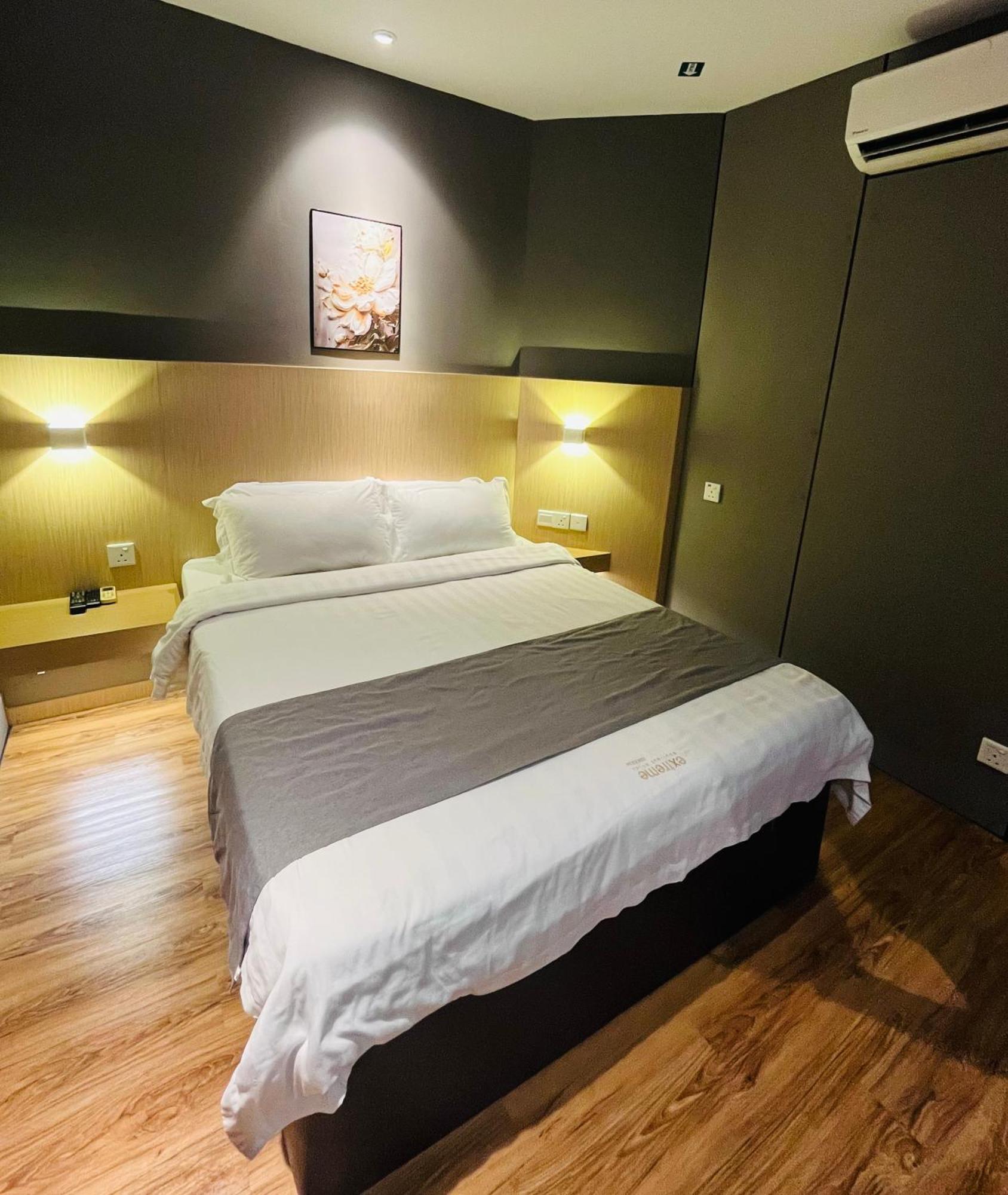 Extreme Boutique Hotel Kluang Bagian luar foto