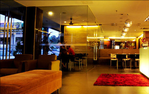 Extreme Boutique Hotel Kluang Bagian luar foto